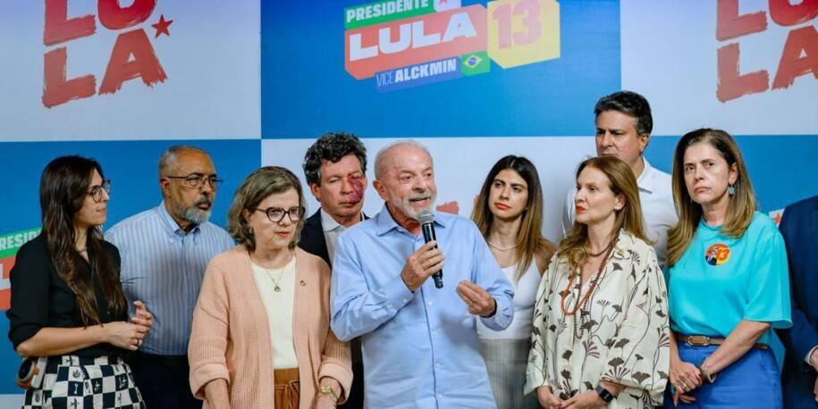 Lula defende fim da escala 6×1 no Senado e critica cortes em programas sociais