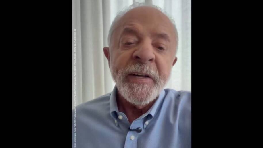 Lula grava primeira 'selfie' e convoca apoiadores após perder para Flávio Bolsonaro
