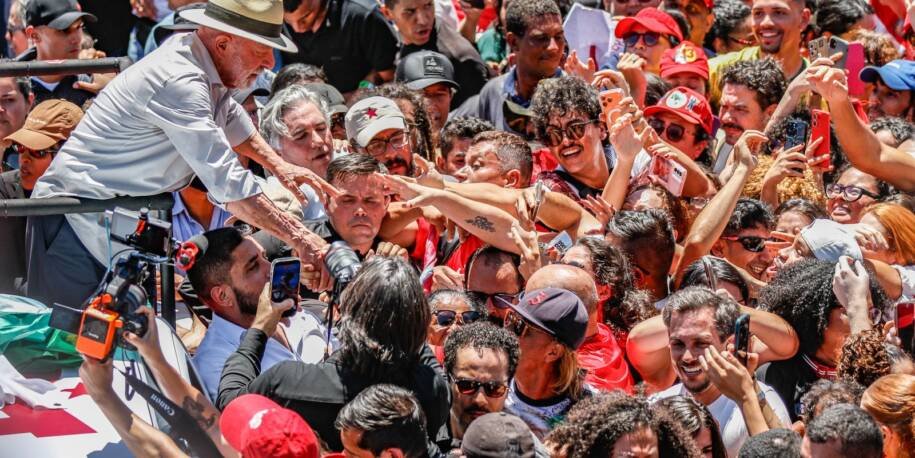 Lula processa TSE após Kassio Nunes Marques suspender canal 'Exército do Lula'