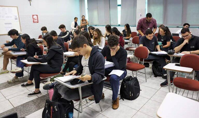 MEC publica edital e abre inscrições para vagas remanescentes do Fies 2026
