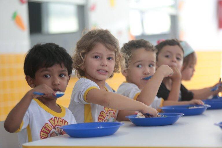 Ministério da Educação estabelece normas para alimentação escolar em 21 de outubro