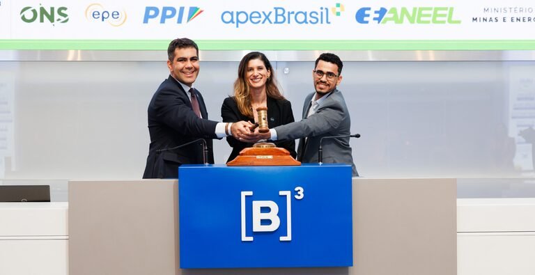 Ministério de Minas e Energia anuncia R$ 8,9 bilhões em investimentos após leilão