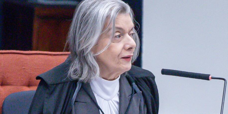 Ministra Cármen Lúcia nega pedido de Lula por transporte interestadual gratuito