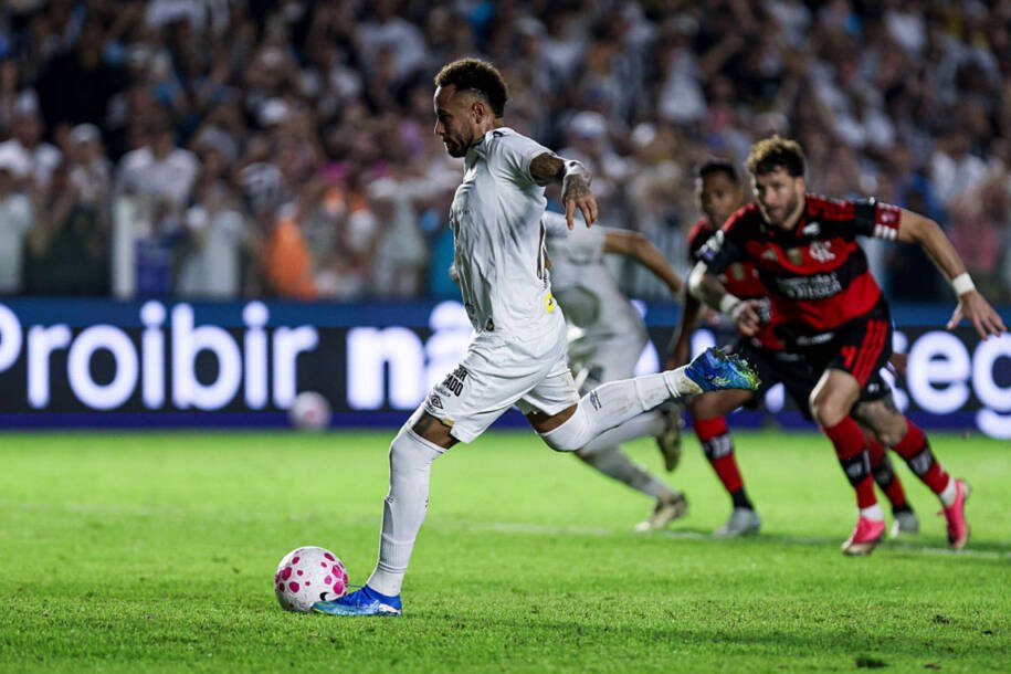 Neymar brilha e Santos empata com Flamengo após expulsão de Jorginho
