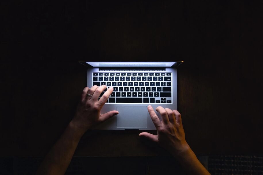 NordVPN alerta: ataque ClickFix engana usuários e compromete dispositivos!