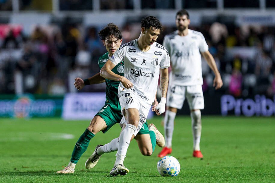 Palmeiras empata com Santos e perde liderança para o Flamengo na Vila Belmiro