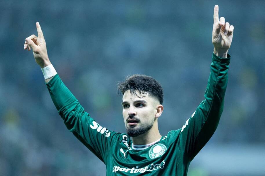 Palmeiras vence Bahia com gol de Flaco López e se aproxima do Flamengo