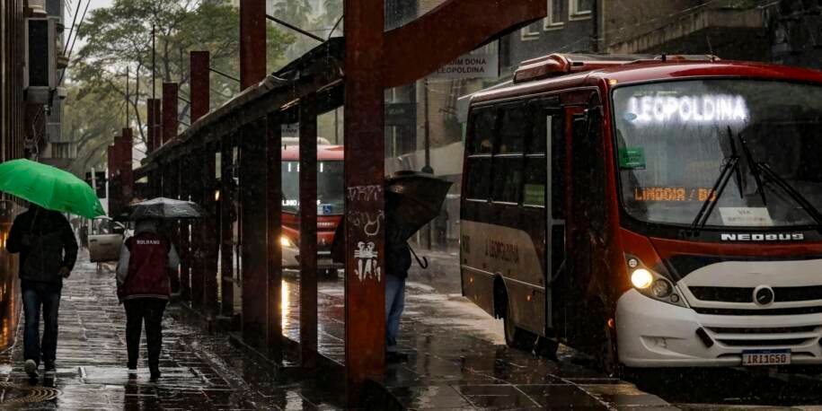Paraná em alerta vermelho: eleições sob tempestades e chuvas severas