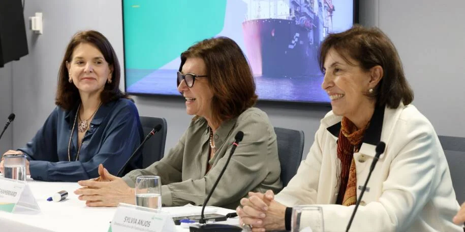 Petrobras revela descoberta de petróleo e enfrenta ação do MPF por riscos ambientais