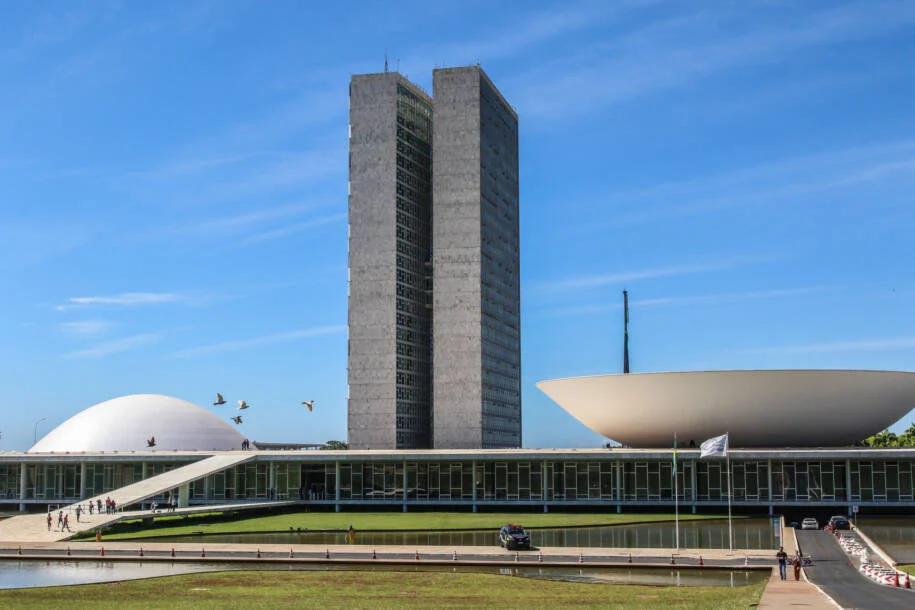 PL conquista recorde histórico e se torna maior bancada no Congresso em 2026