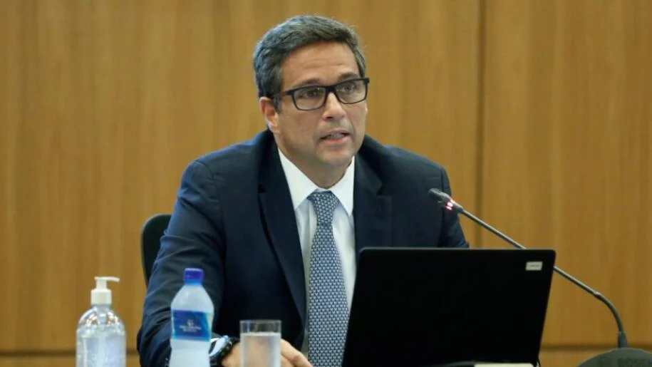 Polícia Federal adia depoimento de Campos Neto sobre escândalo do Banco Master