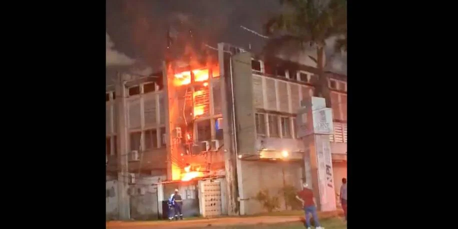 Polícia Federal investiga incêndio de R$ 100 milhões na UFPE após perdas graves
