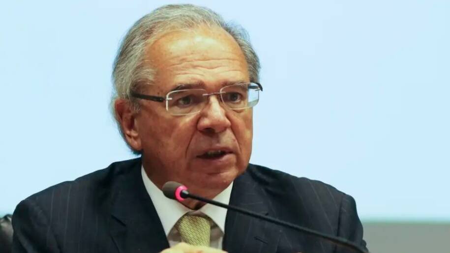 Polícia Federal investiga Paulo Guedes por crimes no sistema financeiro nacional