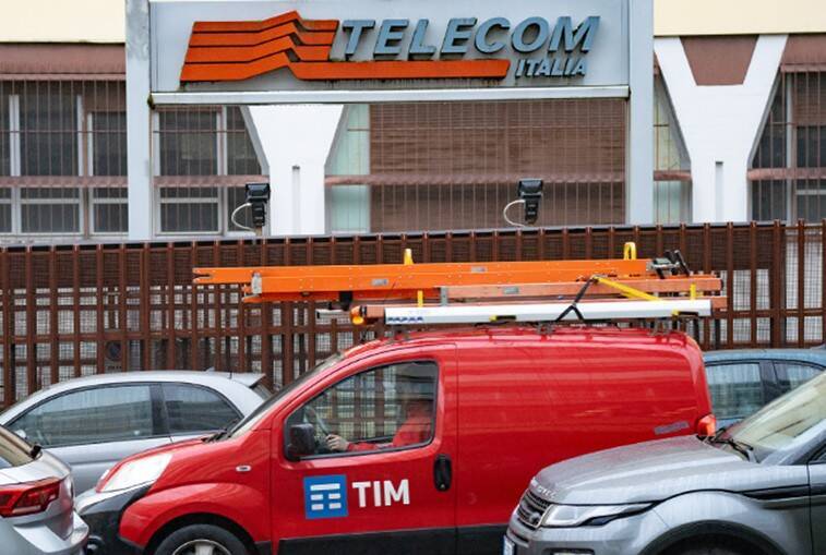 Poste Italiane eleva participação na Telecom Italia e agita mercado de telecomunicações