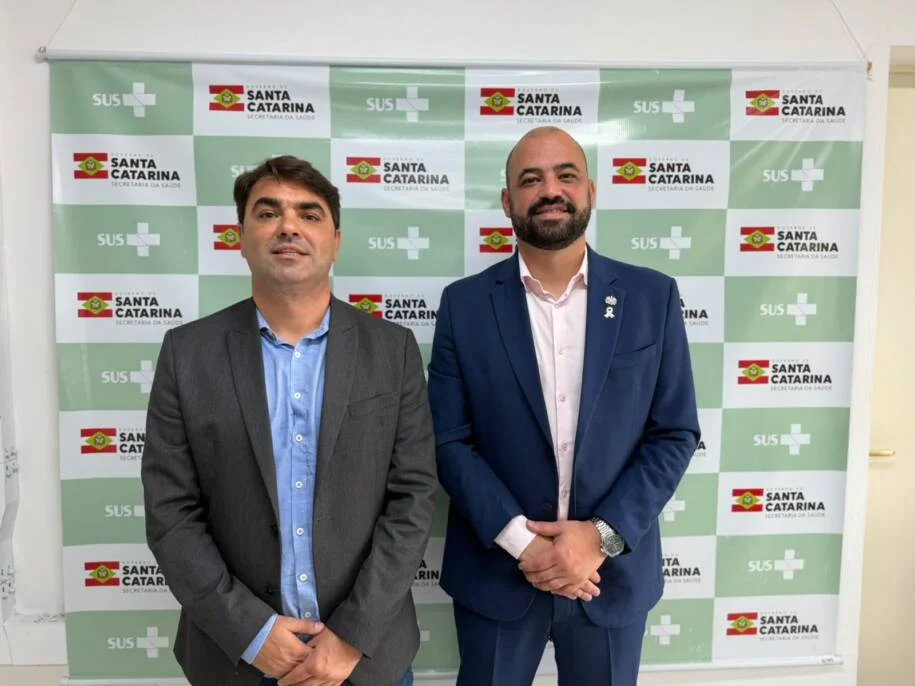 Prefeito Alexandre Xepa busca apoio do Governo para saúde de Itapema em reunião tensa