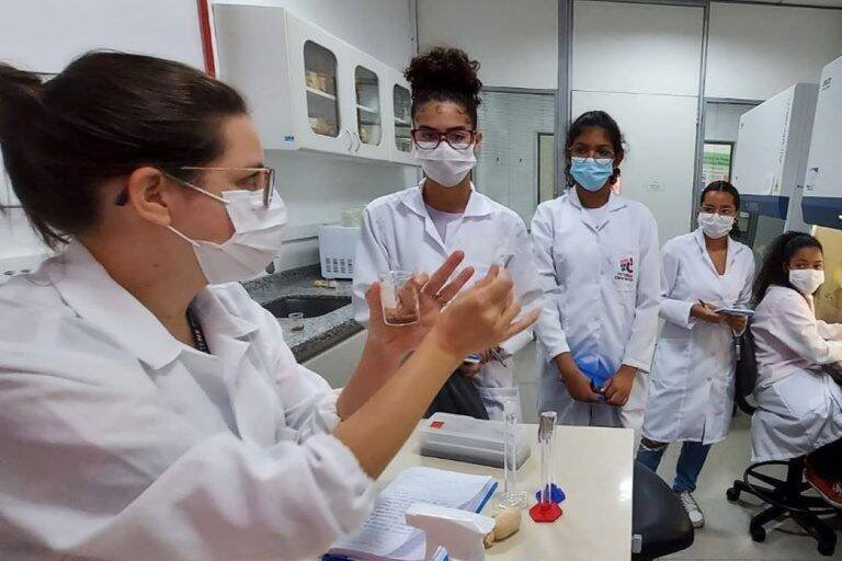 Programa Futuras Cientistas prorroga inscrições e oferece 470 vagas gratuitas