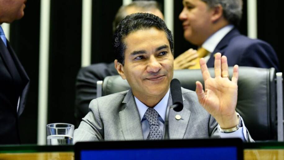 Republicanos apoia Flávio Bolsonaro no 2º turno, mas com ressalvas importantes
