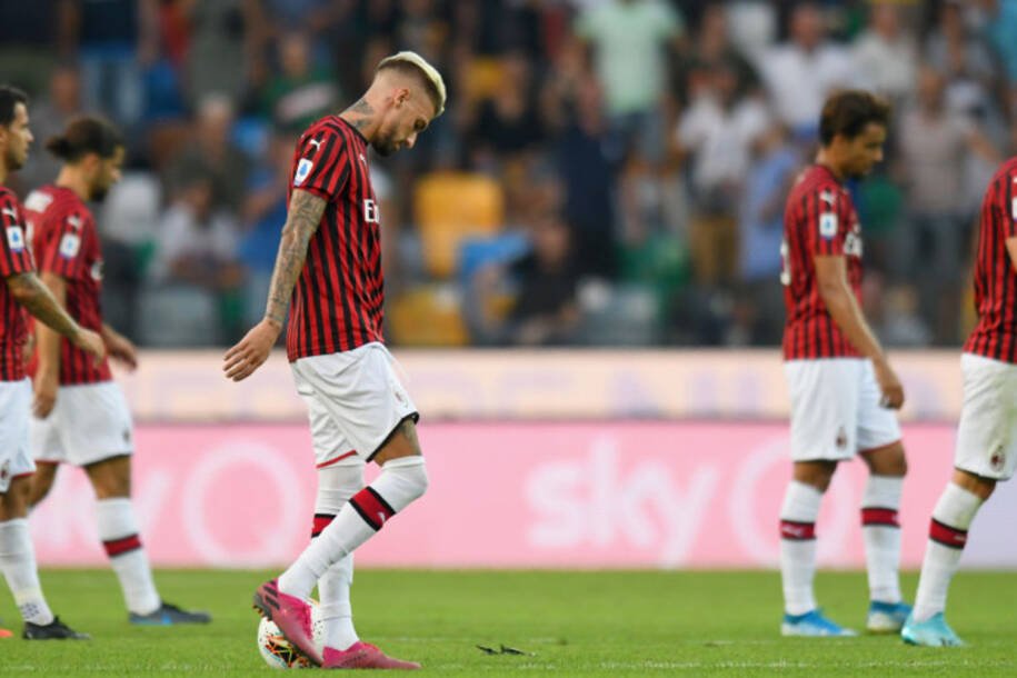 Samu Castillejo, ex-Milan, anuncia aposentadoria precoce aos 31 anos e emociona fãs