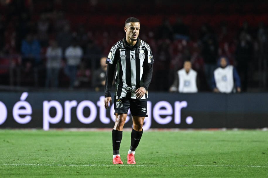 Santos vira contra o São Paulo com Gabigol e estreia de Coutinho no Morumbi