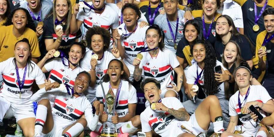 São Paulo conquista inédito título brasileiro ao empatar com Corinthians no Morumbi