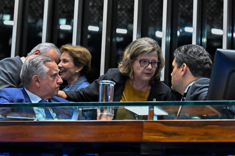 Teresa Leitão busca acelerar votação da PEC que acaba com escala 6x1 no Senado