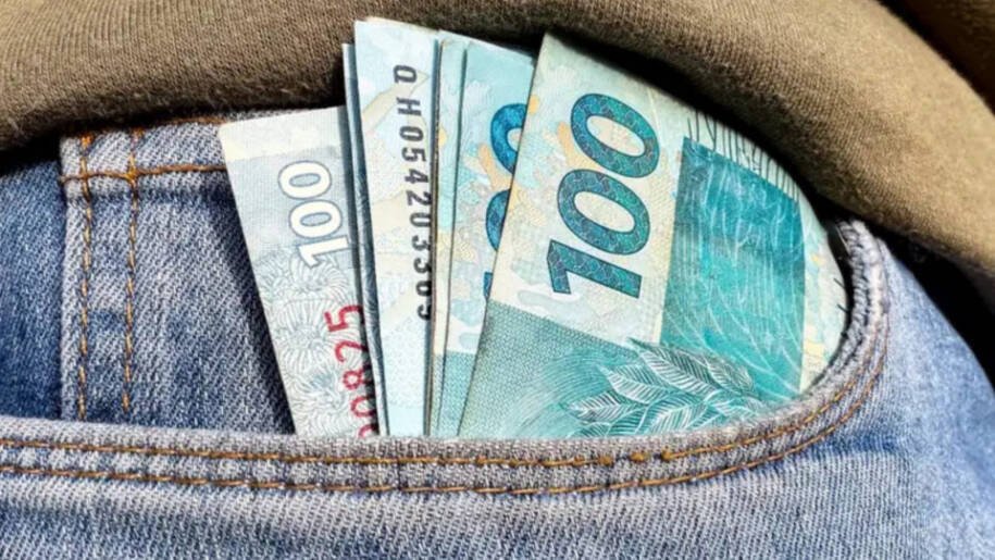 Tesouro Direto suspende negociações após disparada de juros; mercado em alerta