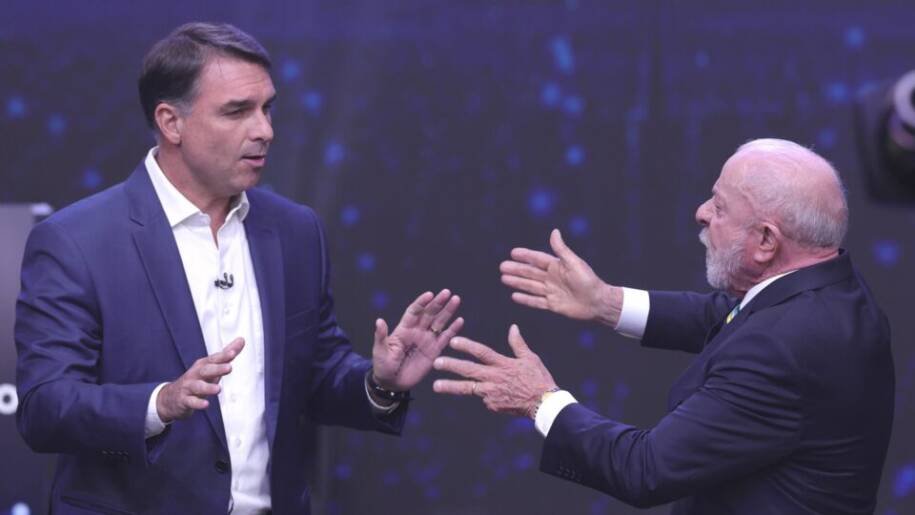 The Economist critica Lula e Flávio Bolsonaro por falta de coragem em reformas