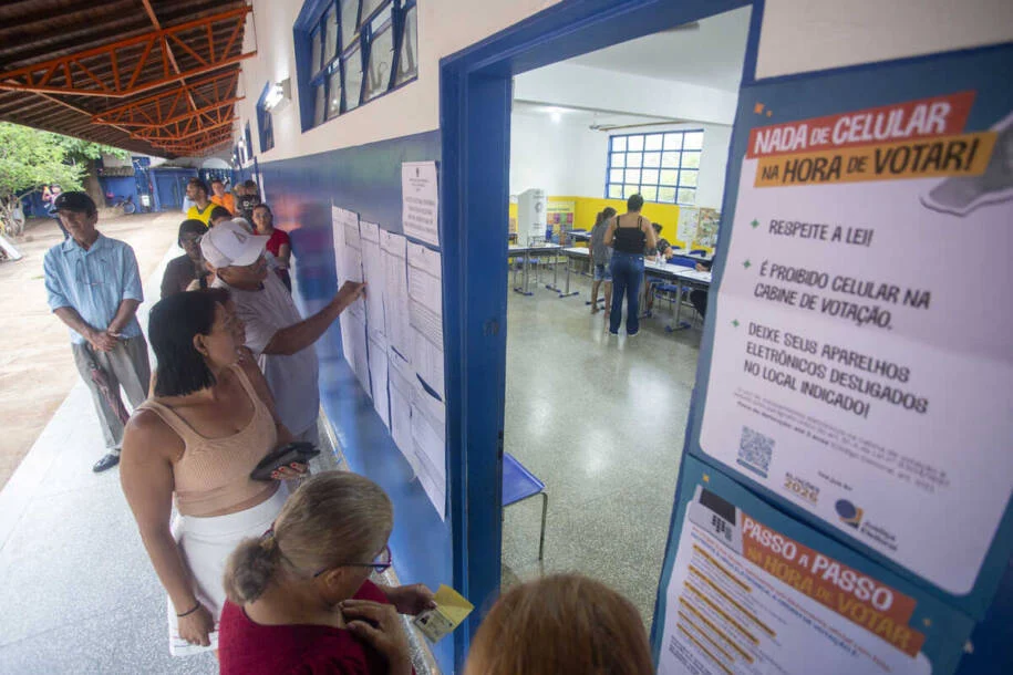 TRE-MS encerra votação do 2º turno e ignora prorrogação do STF; 38 urnas falham