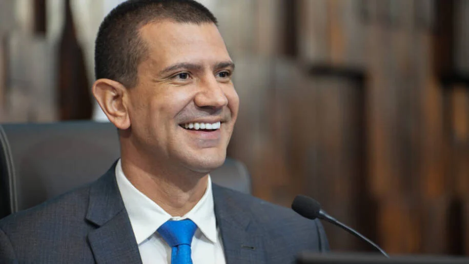TRE-RJ retotaliza votos e confirma vitória de Douglas Ruas; Paes irá ao STF