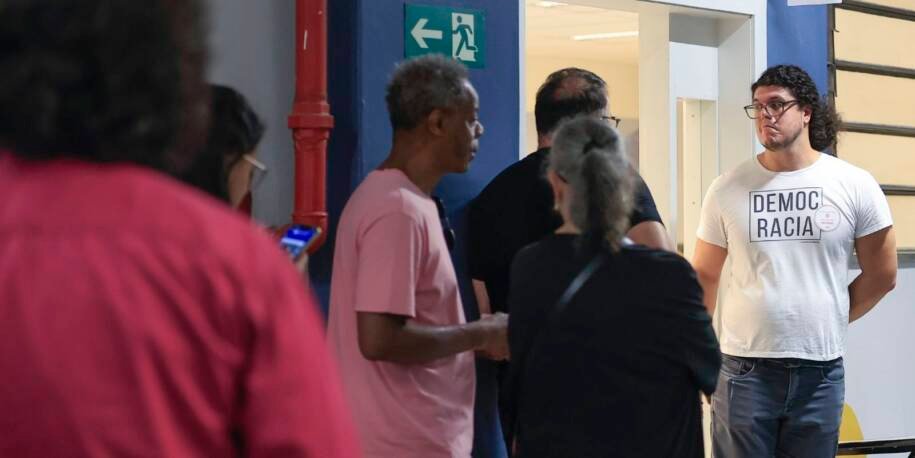 TRE-SP confirma: 14% das seções eleitorais abertas após 17h em SP gera tensão