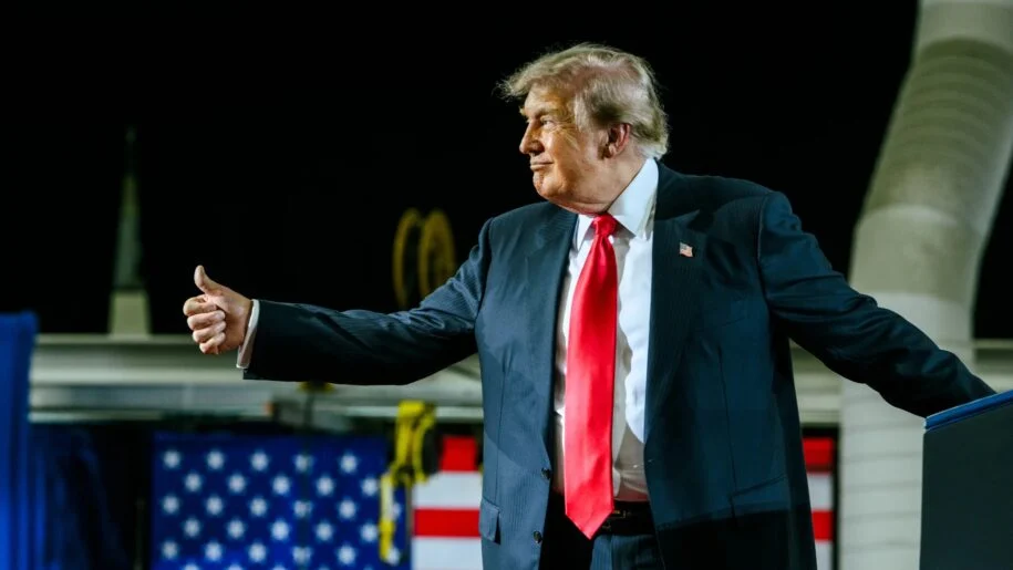 Trump Mobile enfrenta crise após vazamento de 3.615 dados pessoais por hackers