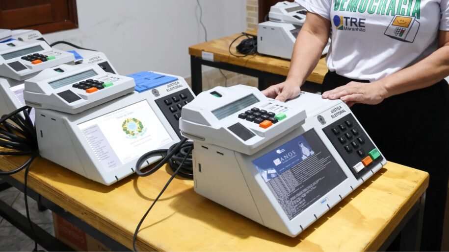 TSE revela como 30 anos de urnas eletrônicas garantem segurança do seu voto